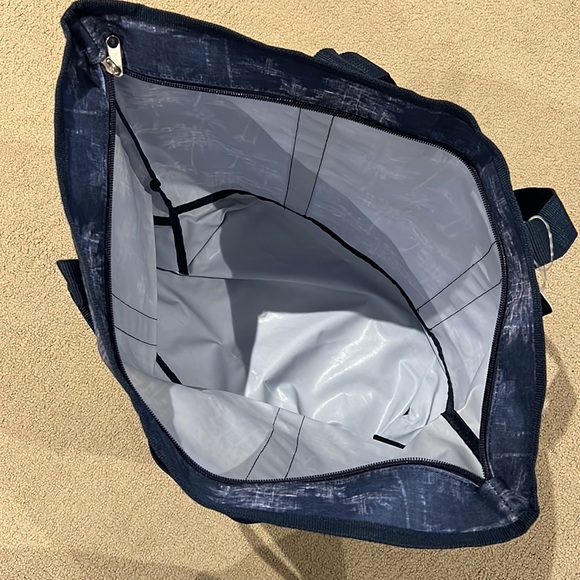 Johnnie-O Tote Bag NWT - Picture 4 of 7